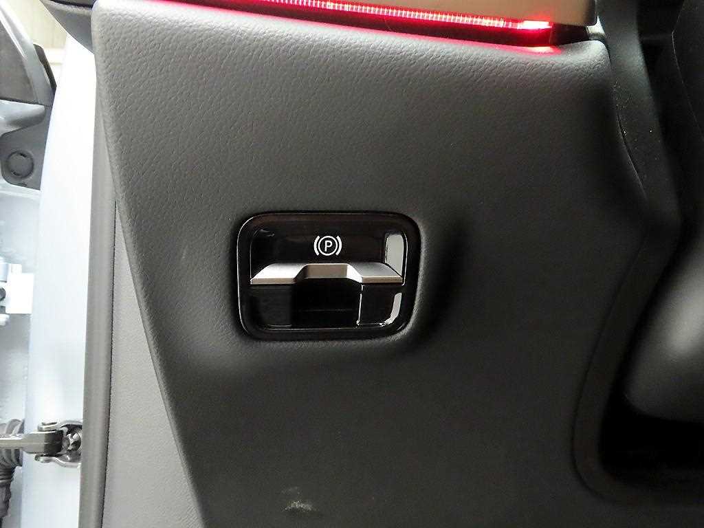 Mercedes Benz E class - Vista 12