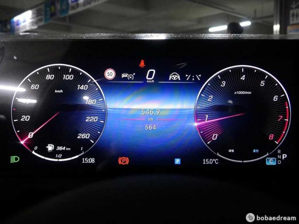 Mercedes Benz GLA Class - Vista 4