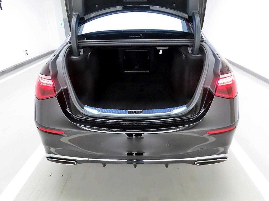 Mercedes Benz S Class - Vista 5