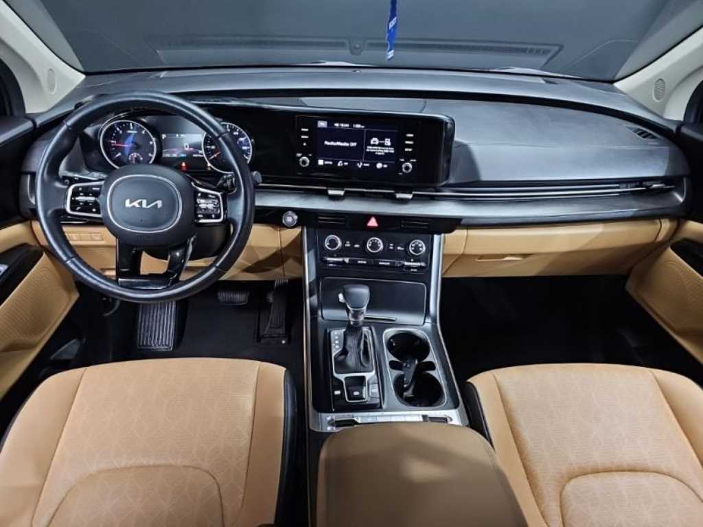 KIA Carnival - Vista 5