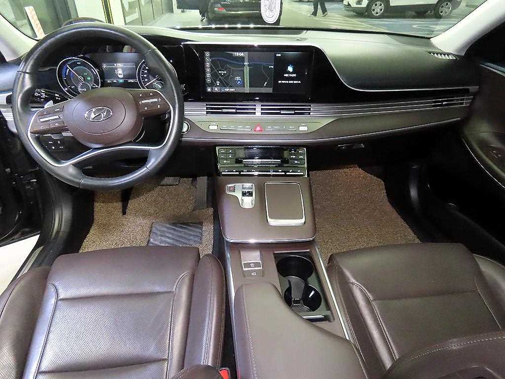 HYUNDAI Grandeur - Vista 10