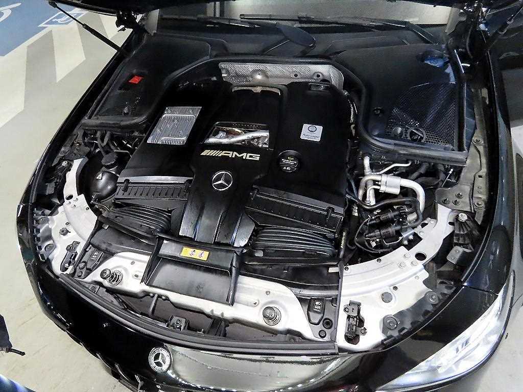 Mercedes Benz E class 2019 Negro - Importación desde Corea - HF Imports Iquique - Foto 19