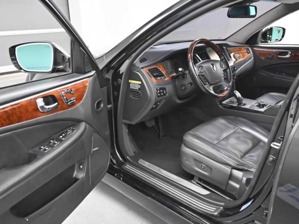 HYUNDAI Equus - Vista 11