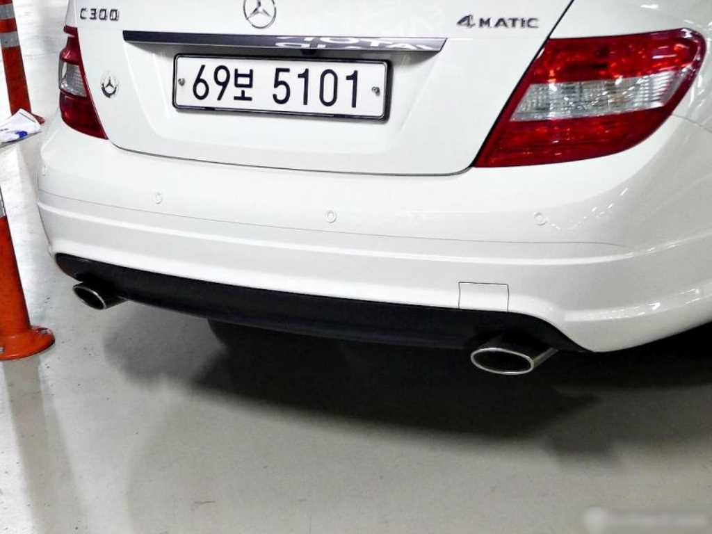 Mercedes Benz C Class - Vista 4
