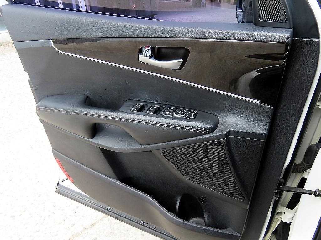 KIA Sorento - Vista 11