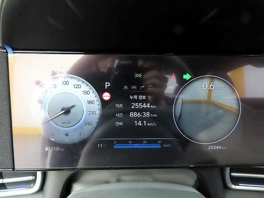 HYUNDAI Avante - Vista 8