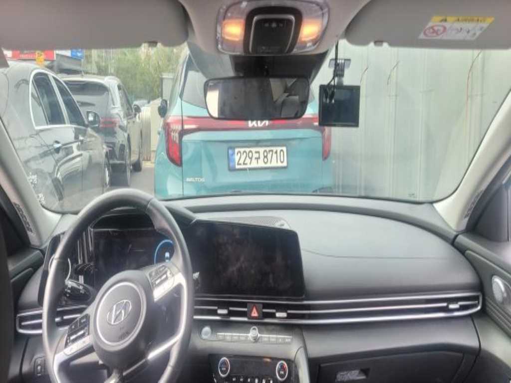 HYUNDAI Avante - Vista 9