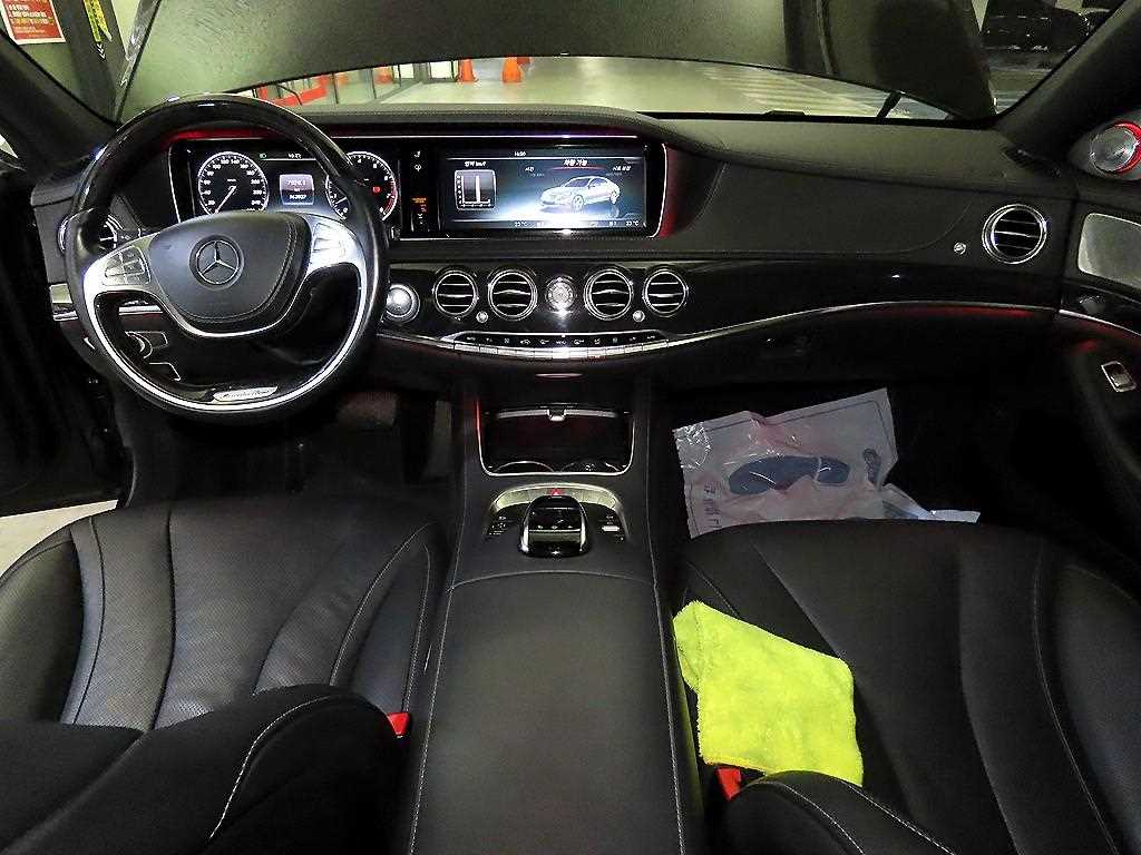 Mercedes Benz S Class - Vista 10