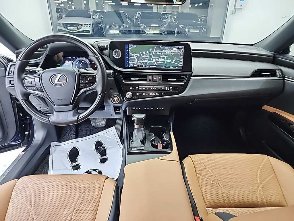 Lexus ES - Vista 7