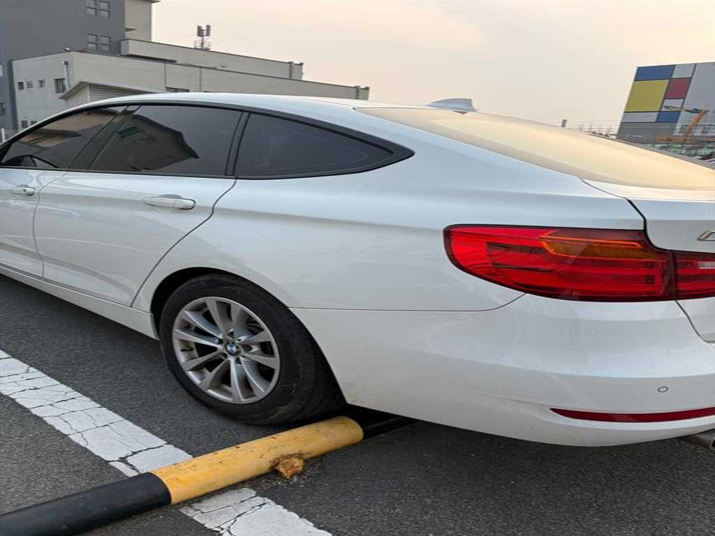 BMW Gran Turismo - Vista 12