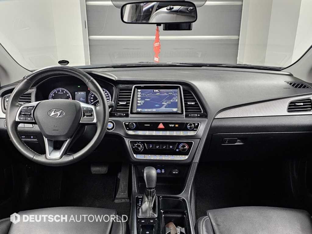 HYUNDAI Sonata - Vista 7