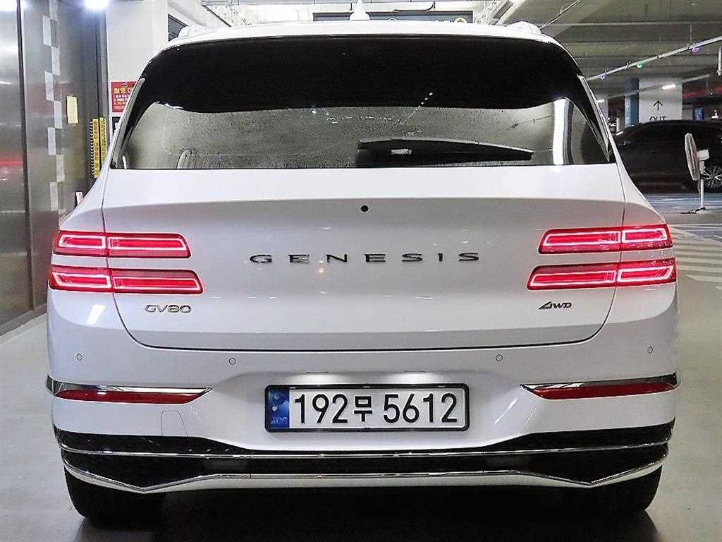 Genesis GV80 - Vista 5