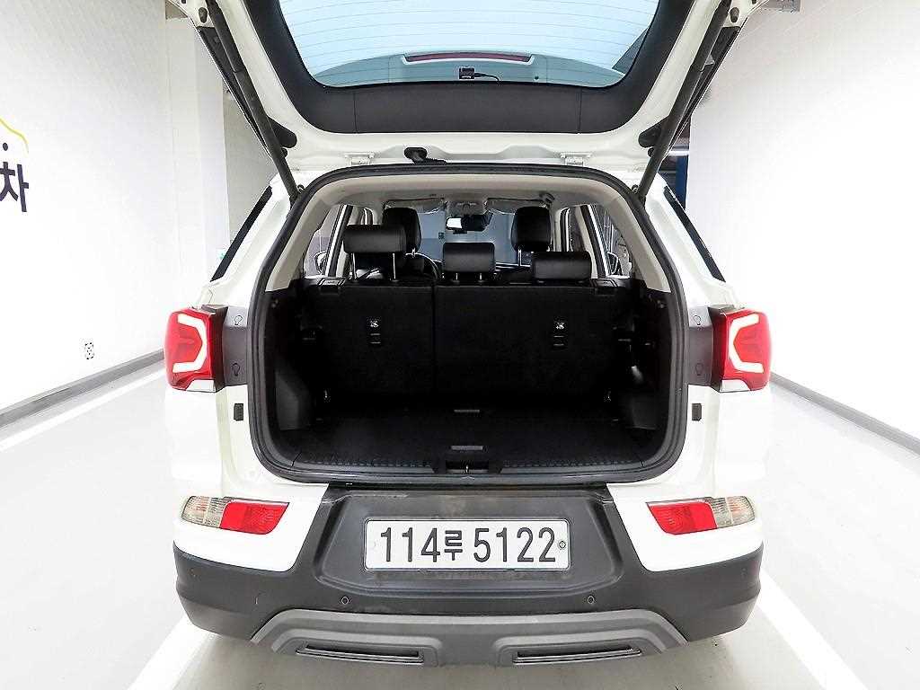 Ssangyong Korando - Vista 5