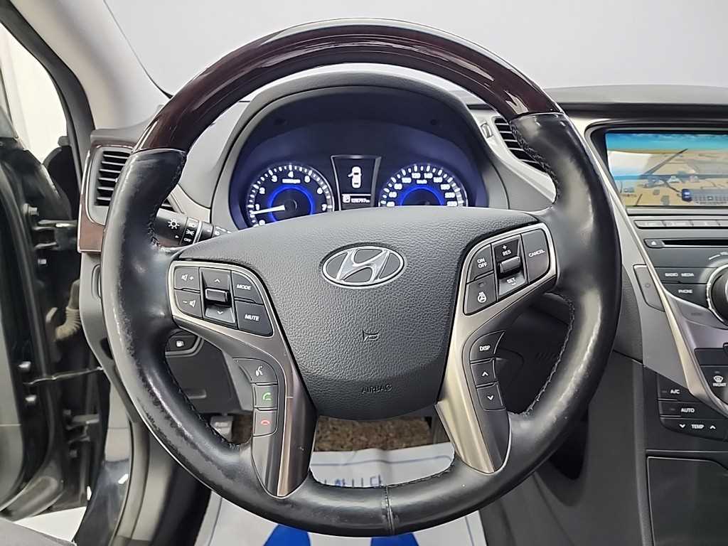 HYUNDAI Grandeur - Vista 9