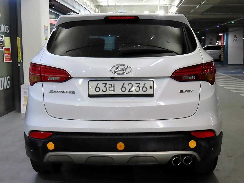 HYUNDAI Santa Fe - Vista 5
