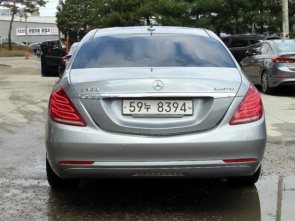 Mercedes Benz S Class - Vista 4