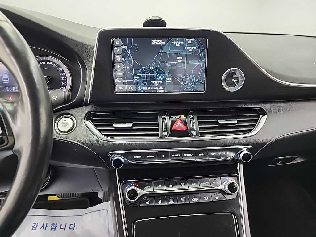 HYUNDAI Grandeur - Vista 10