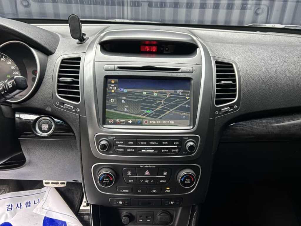 KIA Sorento - Vista 12