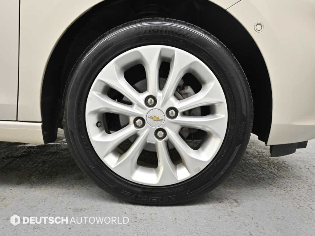 Chevrolet Spark - Vista 5