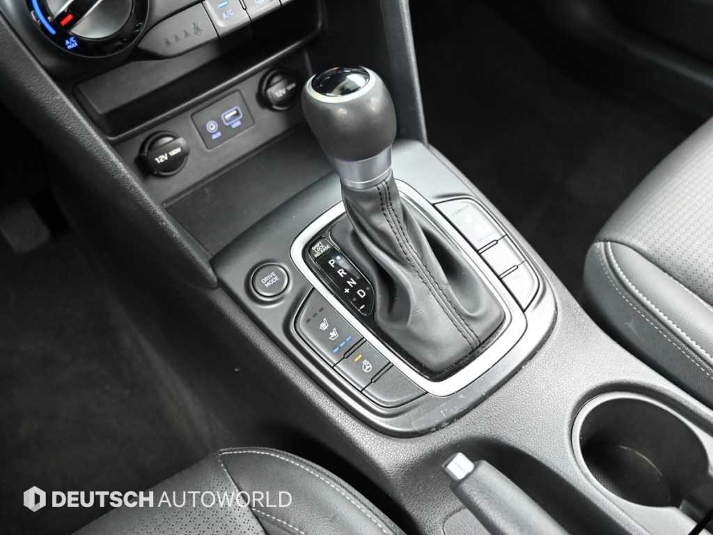 HYUNDAI Kona - Vista 9