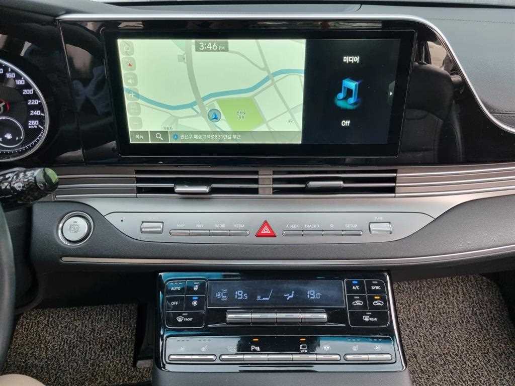 HYUNDAI Grandeur - Vista 5