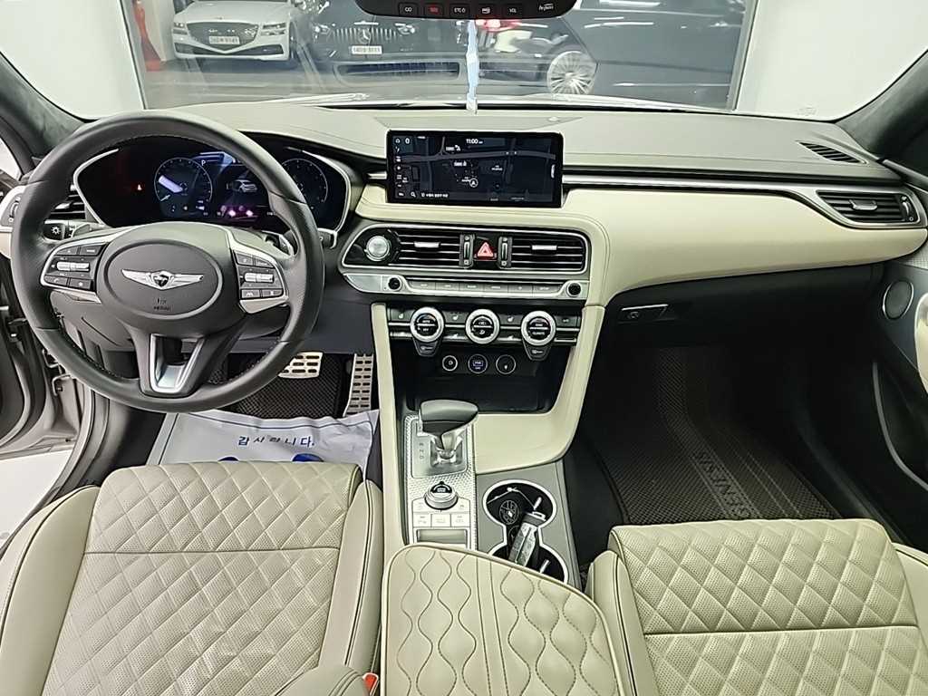 Genesis G70 - Vista 7