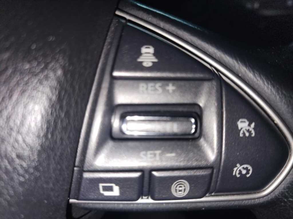 Infiniti Q - Vista 6