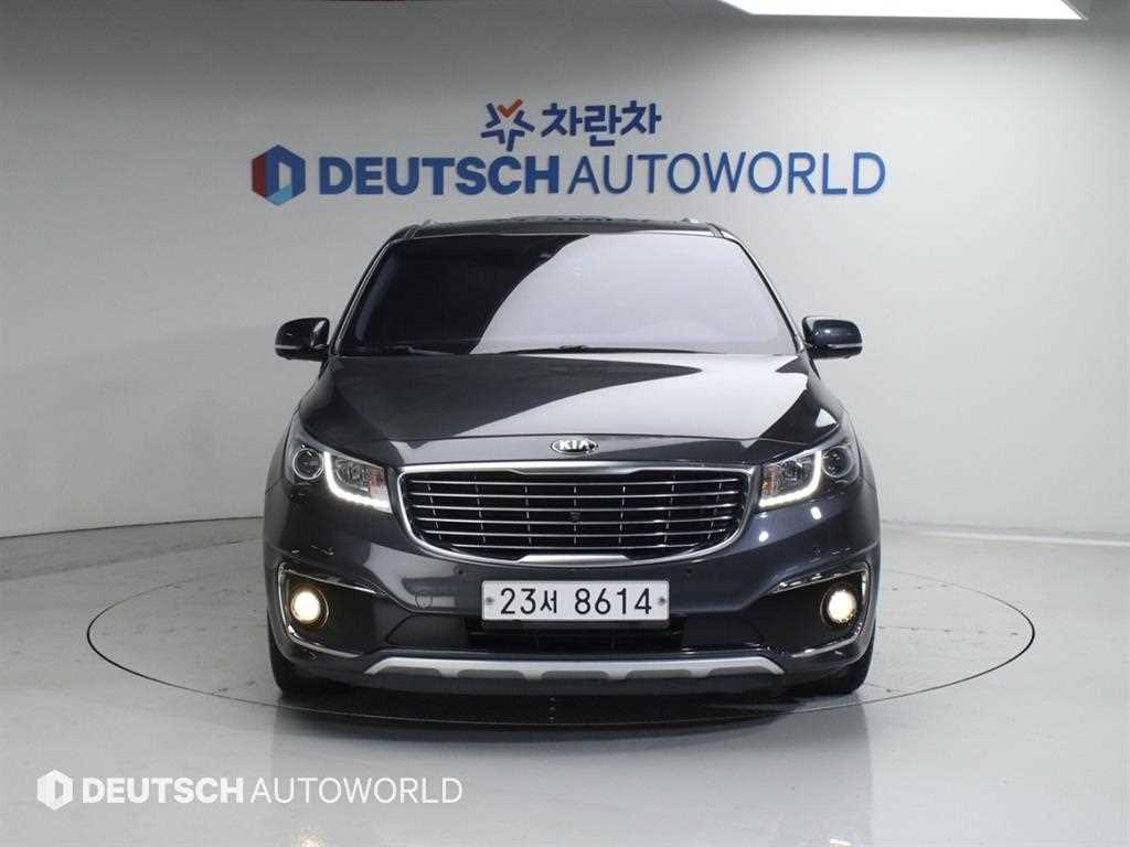 KIA Carnival - Vista 3