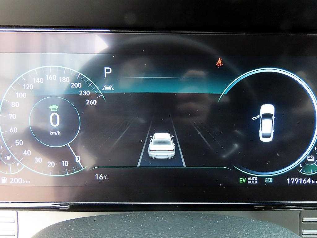 HYUNDAI Grandeur - Vista 8