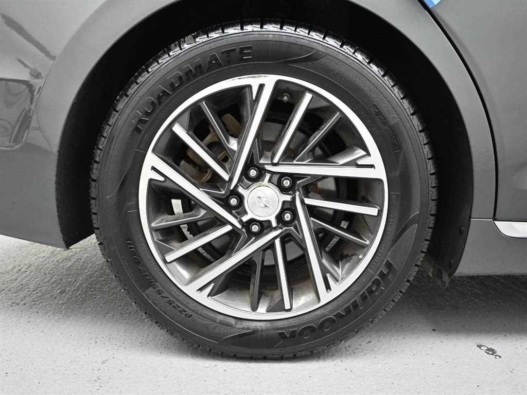 HYUNDAI Grandeur - Vista 5