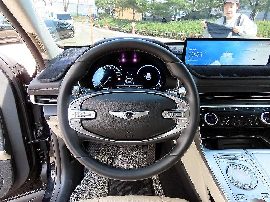 Genesis GV80 - Vista 8