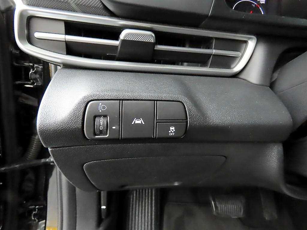 HYUNDAI Avante - Vista 12