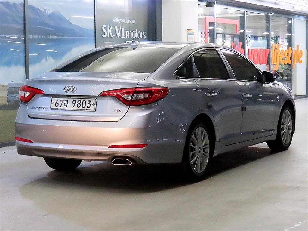 HYUNDAI Sonata - Vista 4