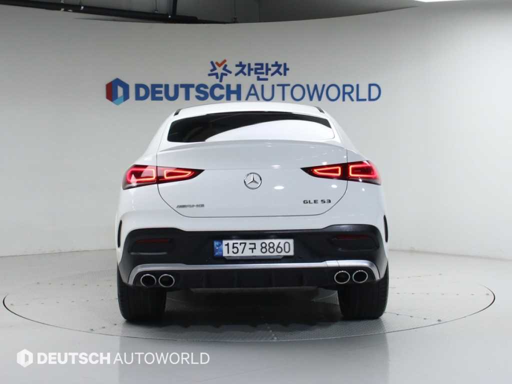 Mercedes Benz GLE Class - Vista 4