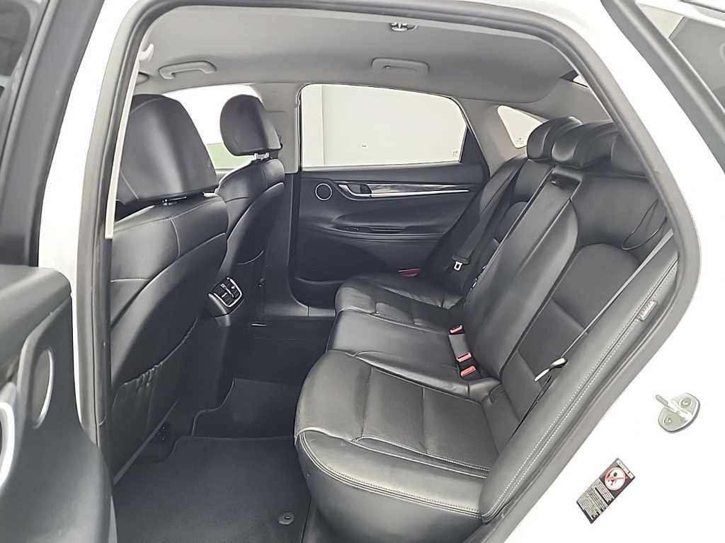 HYUNDAI Grandeur - Vista 12