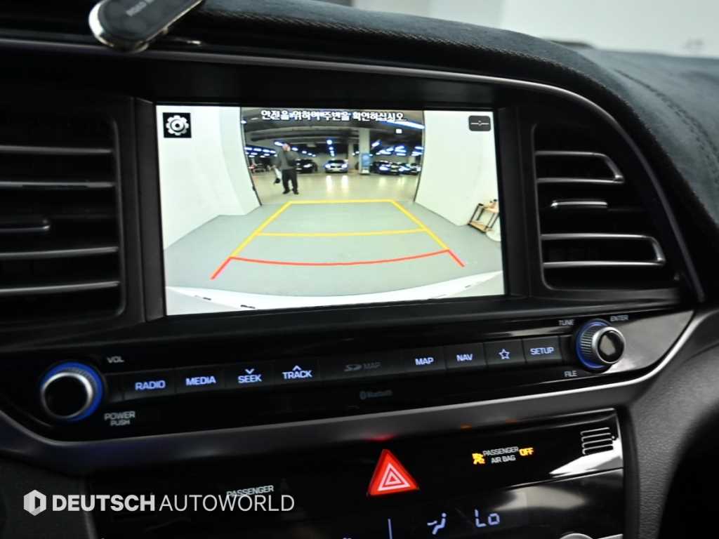 HYUNDAI Avante 2019 Blanco - Importación desde Corea - HF Imports Iquique - Foto 15