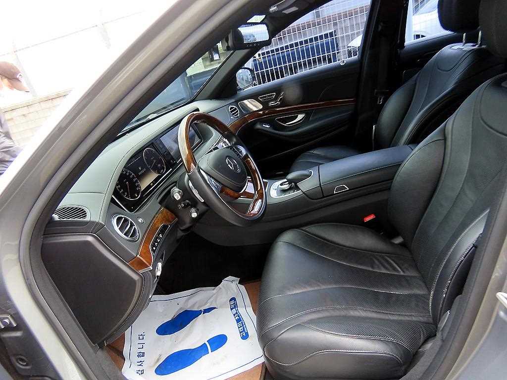 Mercedes Benz S Class - Vista 5