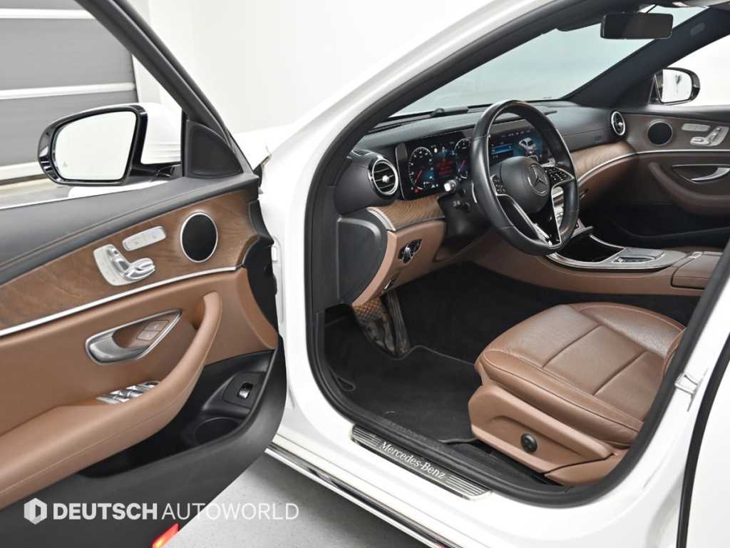 Mercedes Benz E class - Vista 11