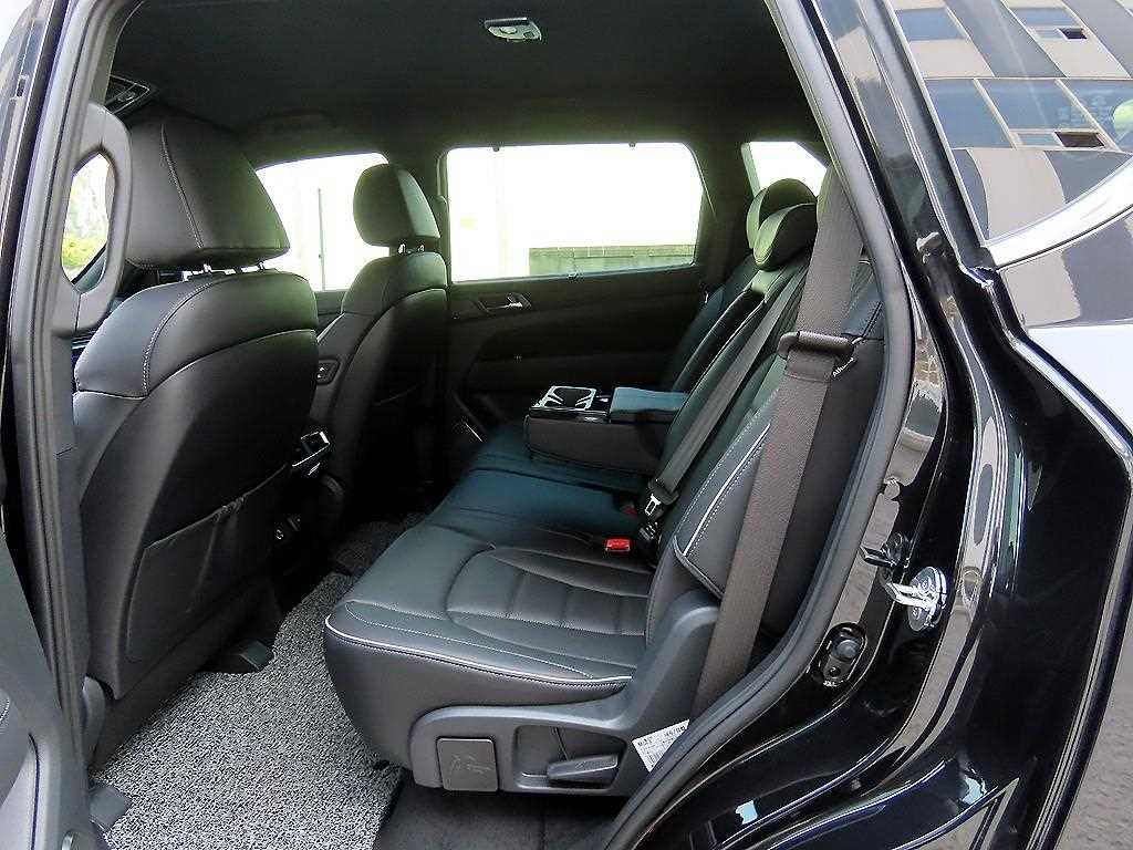 Ssangyong Rexton - Vista 6