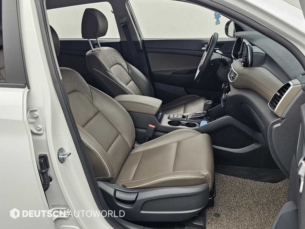 HYUNDAI Tucson - Vista 10