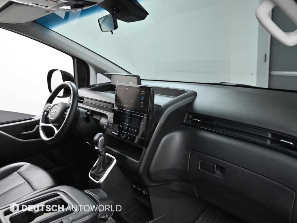 HYUNDAI Staria - Vista 7