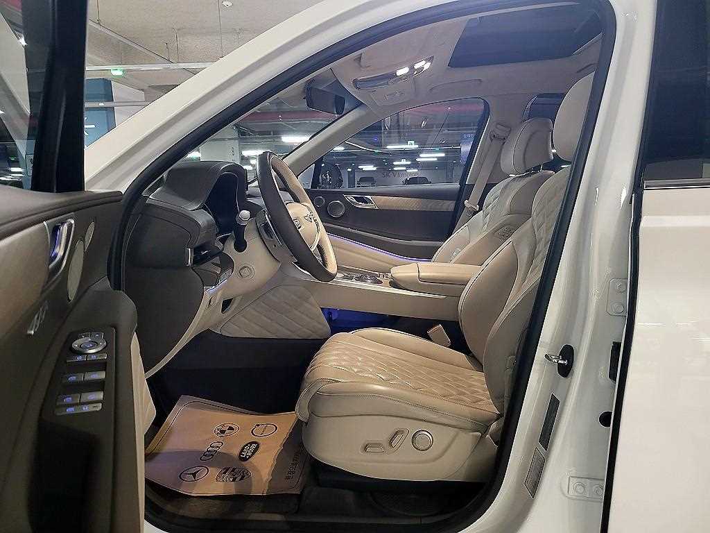 Genesis GV80 - Vista 7