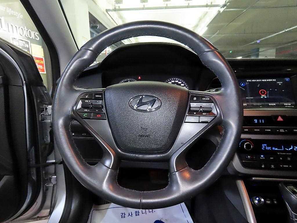 HYUNDAI Sonata - Vista 8