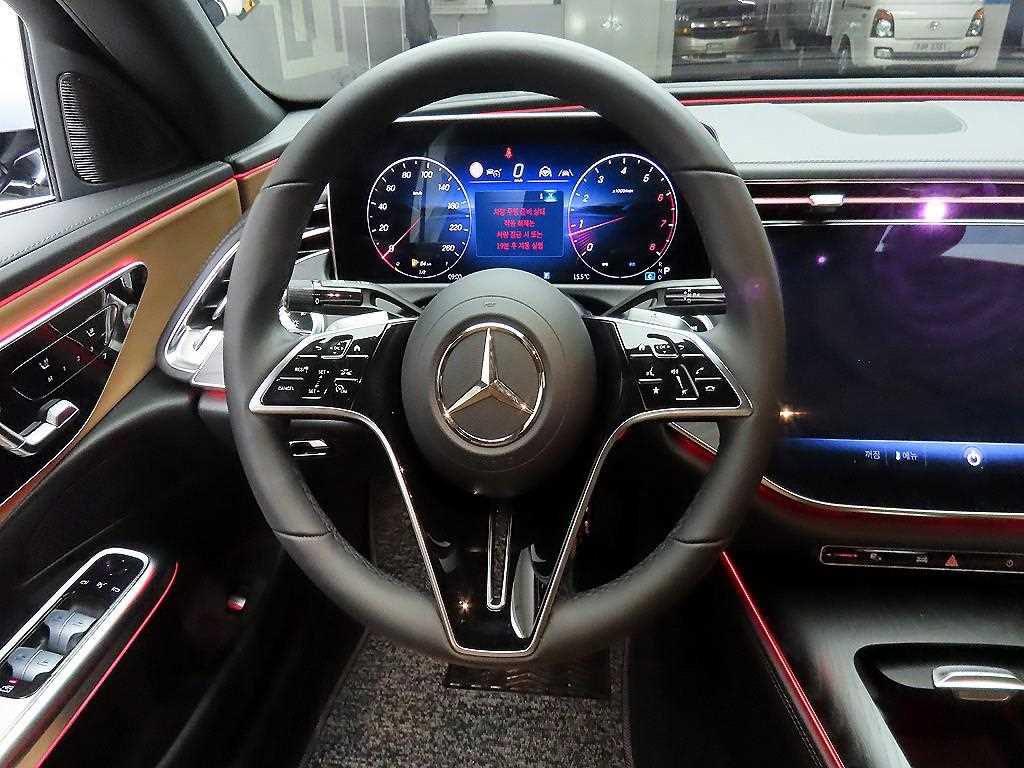 Mercedes Benz E class - Vista 7