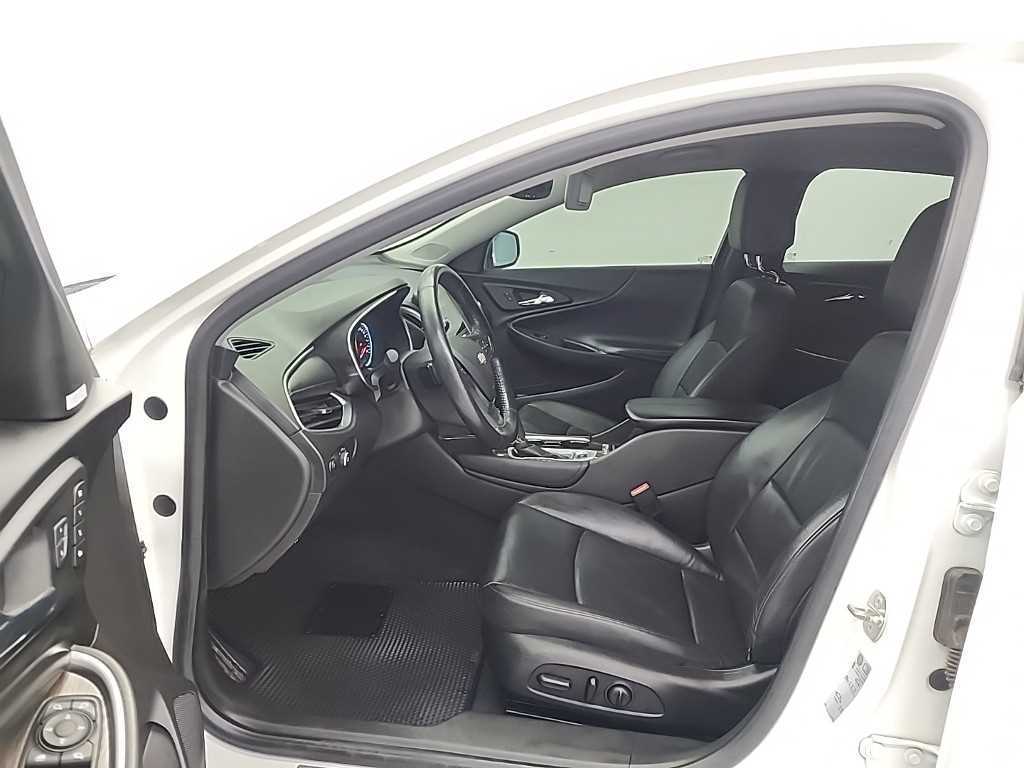 Chevrolet Malibu - Vista 11