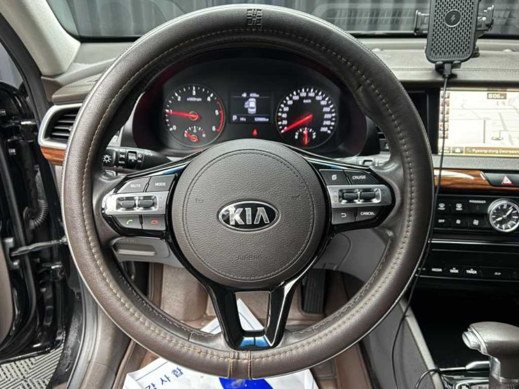 KIA K7 - Vista 8