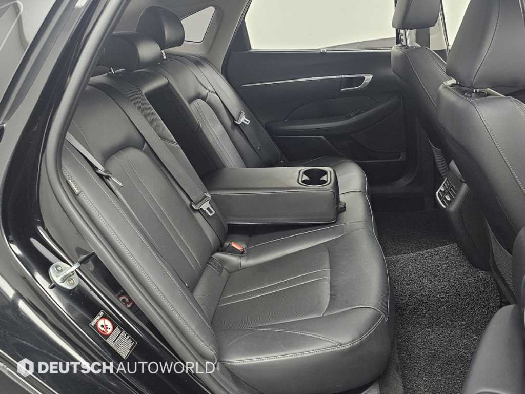 HYUNDAI Sonata - Vista 12