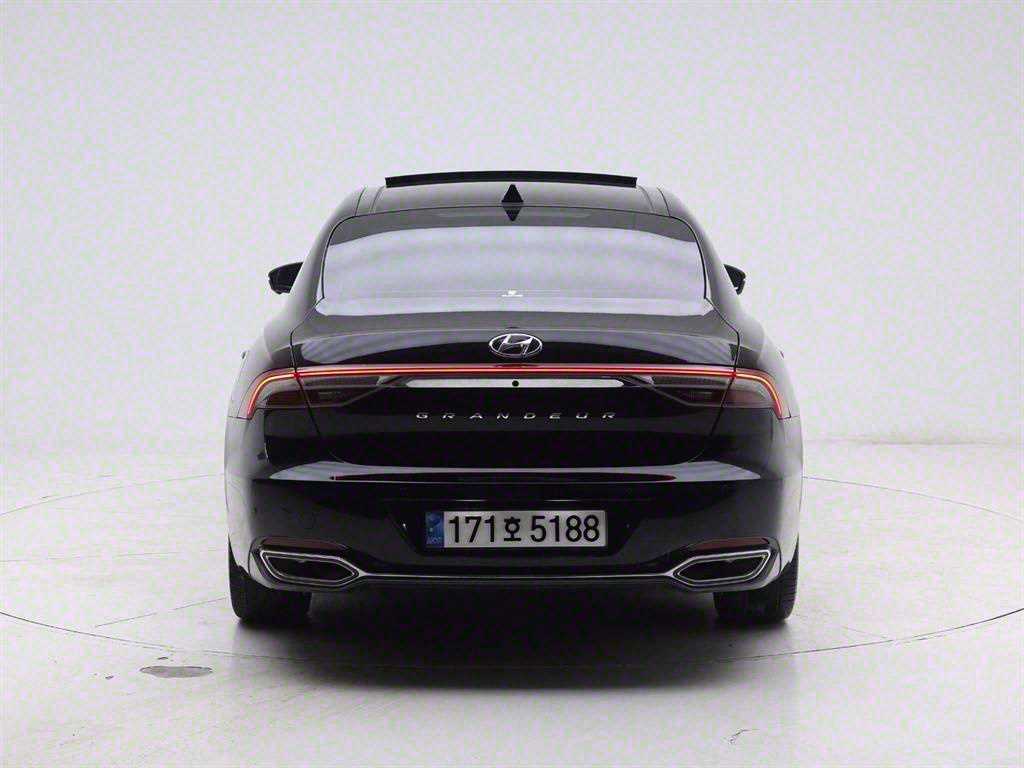 HYUNDAI Grandeur - Vista 5