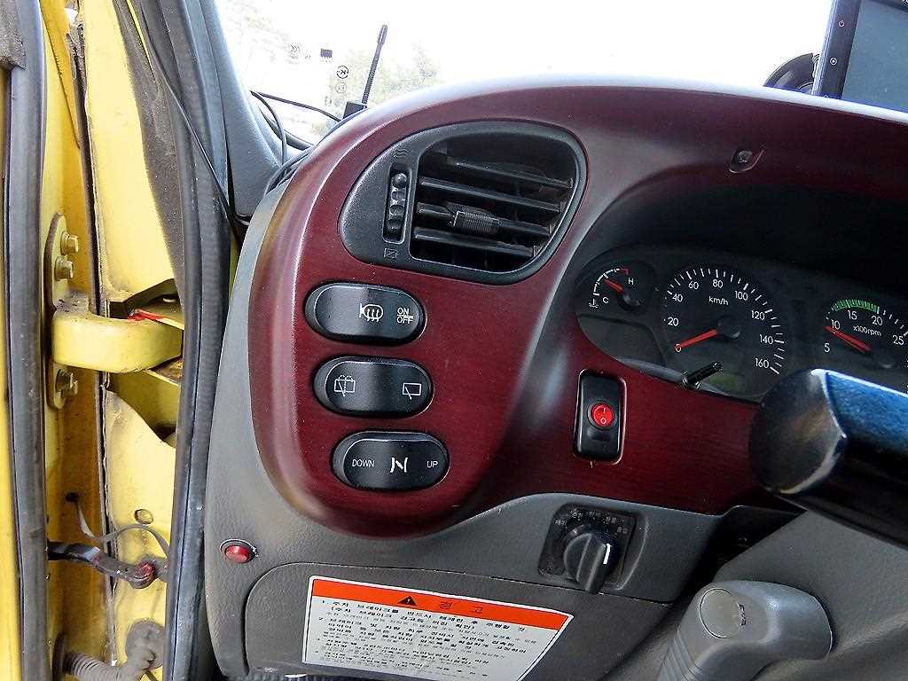 medium and large bus Hyundai bus 2013 Amarillo - Importación desde Corea - HF Imports Iquique - Foto 14