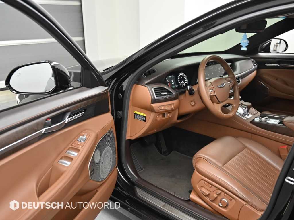 Genesis G90 - Vista 12